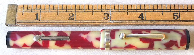 Red & Cream Art Deco pen (i)